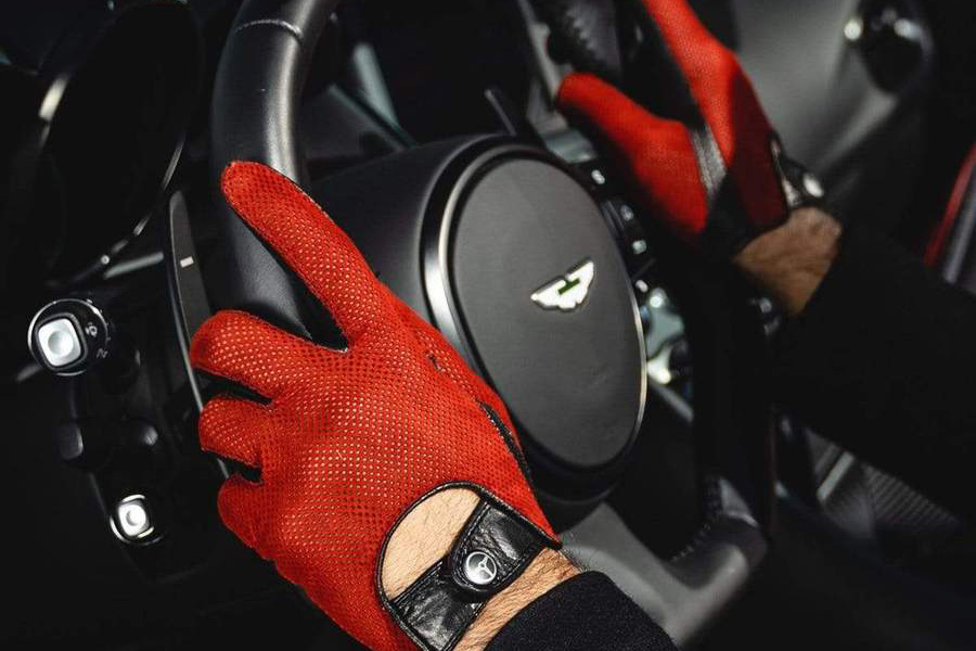 Authentic Race MK2 - Fingerless Leather Driving Gloves - Red/Black – THE  OUTLIERMAN