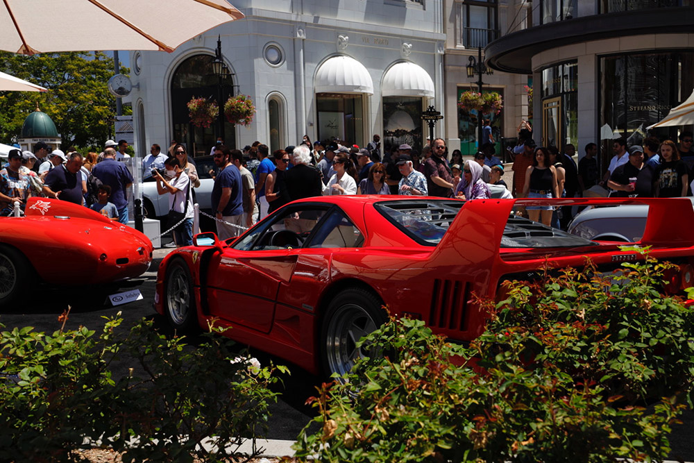 Rodeo Drive Concours d’Elegance Featured Over 100 Cars and 40,000